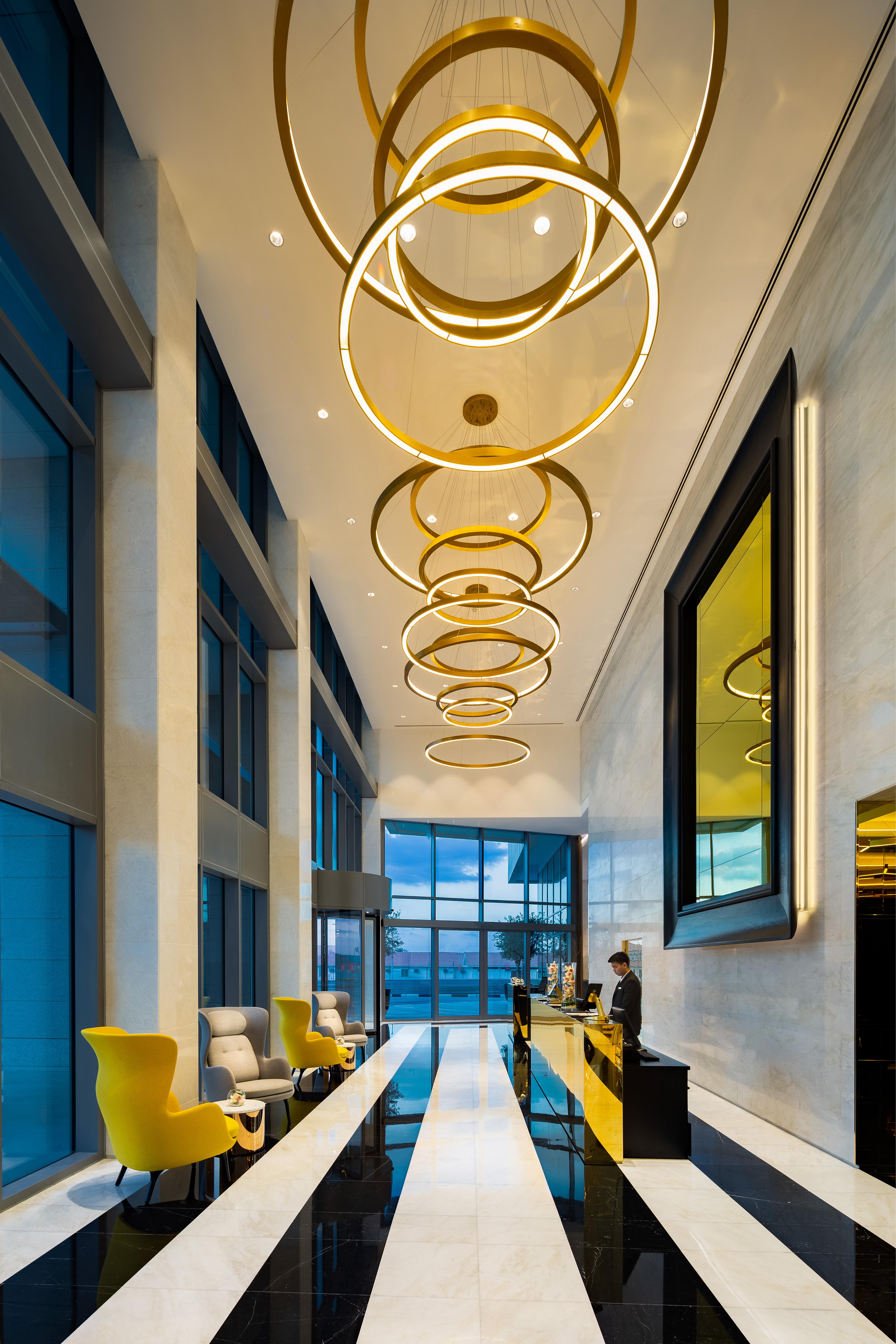 Aparthotel Millennium Atria Business Bay Dubái Exterior foto The interior of the hotel